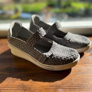 Bernie Mev. Frontier Woven Mary Jane Wedge size 41